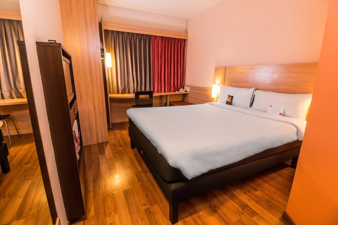 Ibis Santiago Estacion Central Екстериор снимка